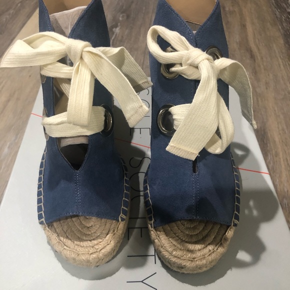 Sole Society Blue Jean Wedge NIB - Picture 3 of 12